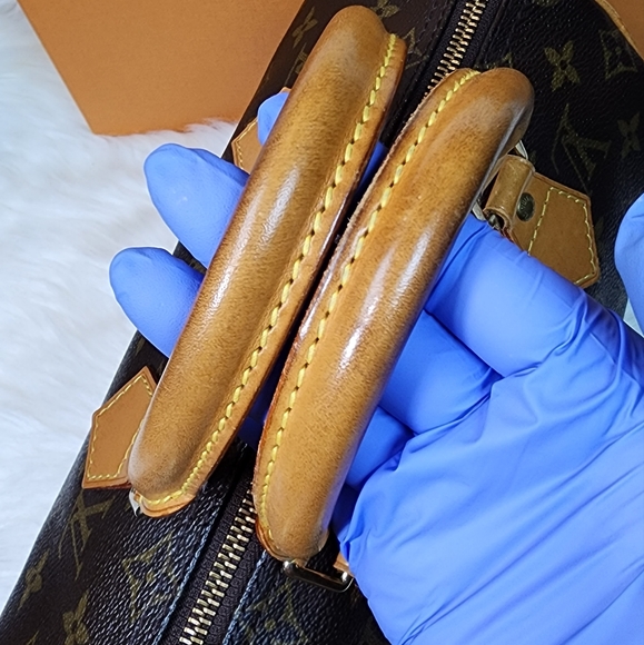 Authentic Louis Vuitton Speedy 25 - Picture 6 of 16